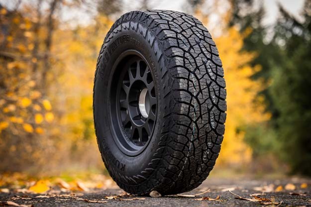 Kumho-Road-Venture-AT52-1